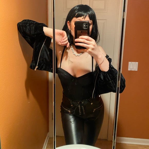 Sexy Black Tank - Picture 2 of 2